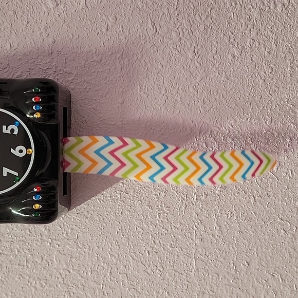 Custom Jeweled Rainbow Classic Black Kit-Cat Klock Clock - Picture 7 of 8